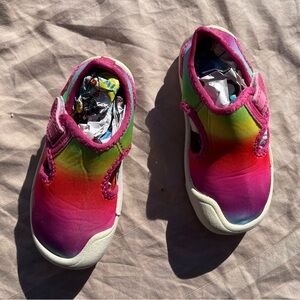 Rainbow water shoes 5/6